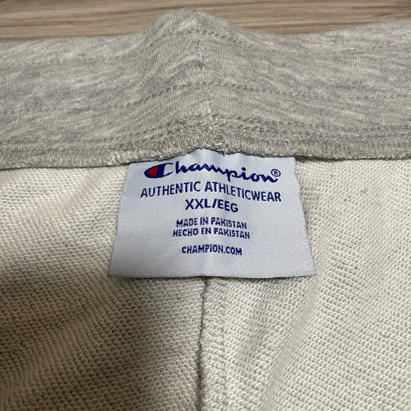 Women’s Champion gray pleated sweatpants, new, XXL - Picture 5 of 5
